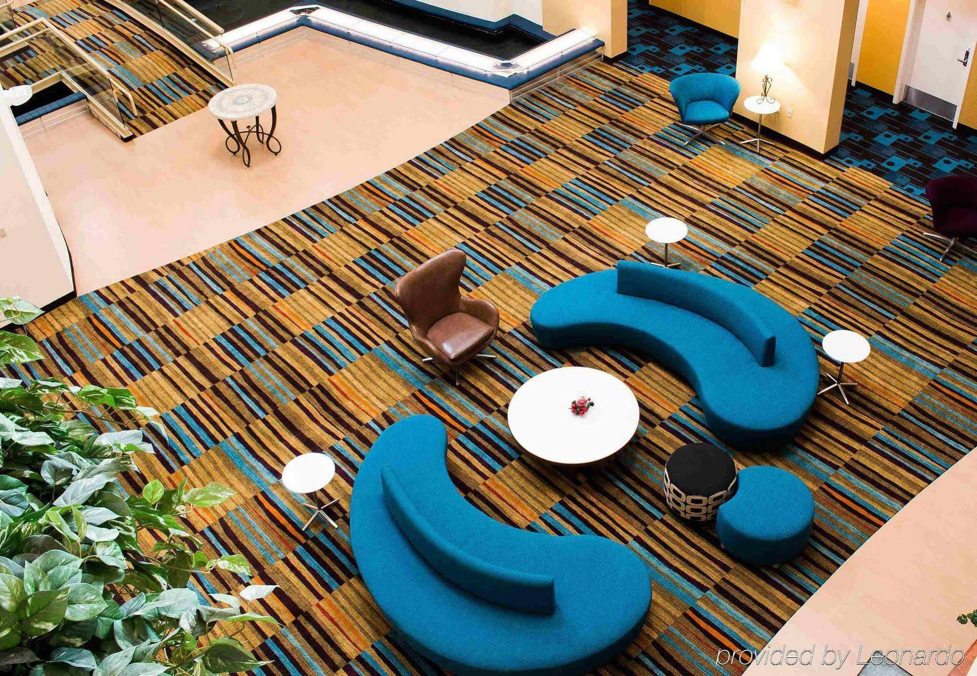 Fairfield Inn & Suites Oakland הייווארד מראה חיצוני תמונה